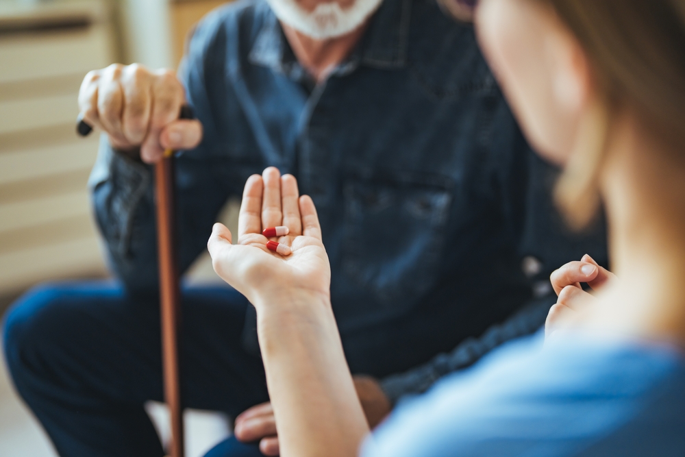 A Caregiver’s Guide to Managing Multiple Medications at Home