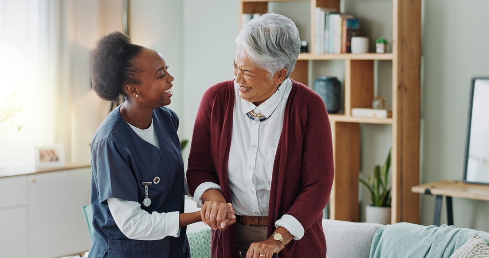 Independent Home Care vs. Home Care Agency: What New York Families Should Know